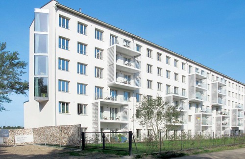 Prora Apartment | Lovely apartment for 2 people with pool, WIFI, TV, terrace and pets allowed