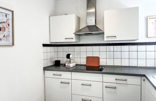 Siegburg Apartment | Lovely apartment for 5 guests with WIFI, TV, balcony and parking