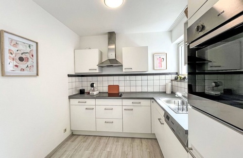 Siegburg Apartment | Lovely apartment for 5 guests with WIFI, TV, balcony and parking