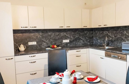 Steinheim Apartment | Lovely apartment for 4 people with WIFI, TV and terrace