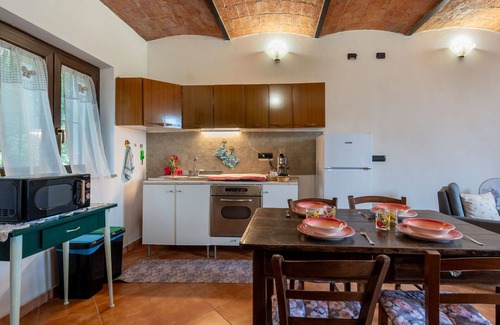 Calliano Apartment | Lovely apartment for 6 guests with WIFI, patio, pets allowed and panoramic view