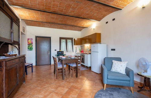 Calliano Apartment | Lovely apartment for 6 guests with WIFI, patio, pets allowed and panoramic view