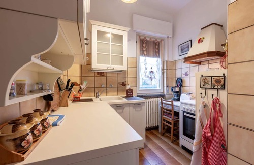 Bracchio Apartment | Lovely apartment for 2 guests with WIFI, TV, patio, pets allowed and parking