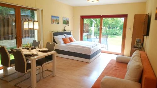 Cakovice Apartment | Lovely apartment, Garden, Parking, Wifi, Netflix