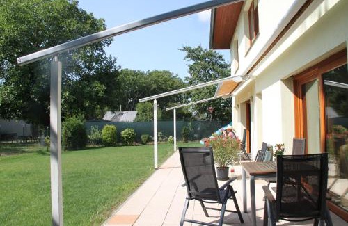 Cakovice Apartment | Lovely apartment, Garden, Parking, Wifi, Netflix