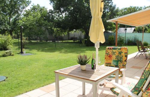 Cakovice Apartment | Lovely apartment, Garden, Parking, Wifi, Netflix