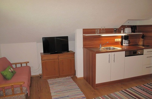 Oberwang Villa | Lovely apartment in villa for 6 guests with WIFI, TV, balcony and parking