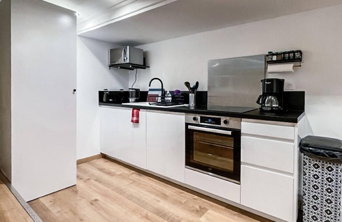 Barjols Apartment | Lovely apartment in Barjols with WiFi