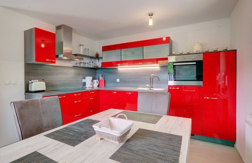 Bled Apartment | Lovely Apartment in Bled with Fireplace
