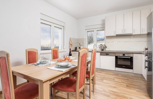 Pobri Apartment | Lovely apartment in Bregi with WiFi