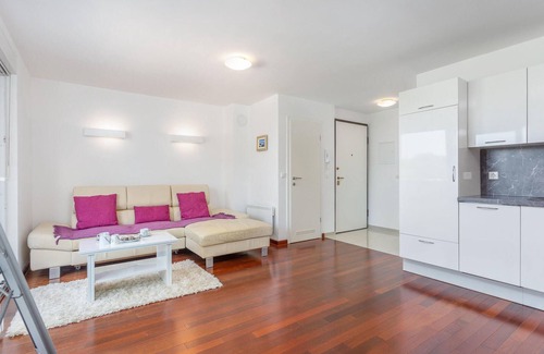 Milcetici Apartment | Lovely apartment in Malinska with WiFi