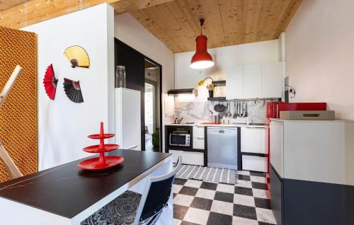 Roncoscaglia House | Lovely Apartment In Sestola With Wifi