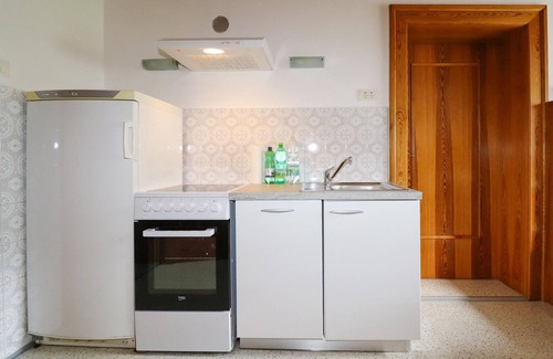 Weizelsdorf Apartment | Lovely apartment in Strau with WiFi