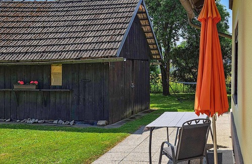 Weizelsdorf Apartment | Lovely apartment in Strau with WiFi