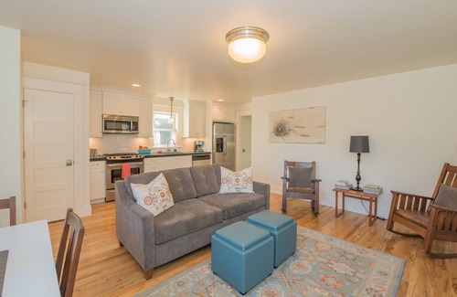 Sellwood-Moreland Apartment | Lovely Apartment In The Heart Of Sellwood- Moreland