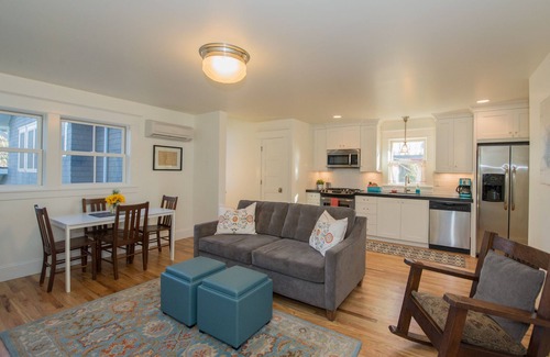 Sellwood-Moreland Apartment | Lovely Apartment In The Heart Of Sellwood- Moreland