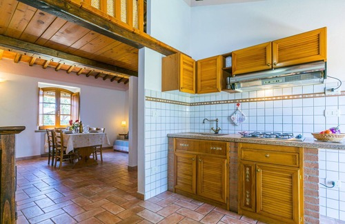 Suvereto Villa | Lovely apartment in villa for 6 guests with A/C, WIFI, pool, TV, patio and parking