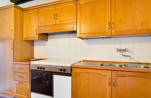 Bucine Villa | Lovely apartment in villa for 7 people with WIFI, pool, TV, pets allowed and parking
