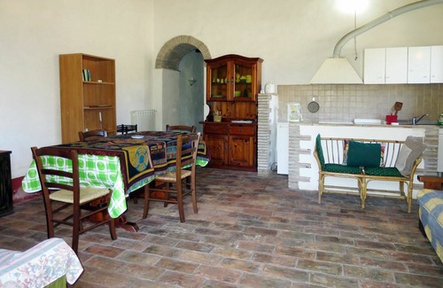 Bagnoregio Villa | Lovely apartment in villa for 2 people with WIFI, pool, patio and parking