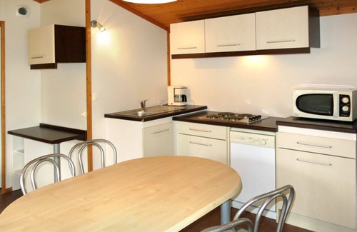 Beynat House | Lovely apartment in villa for 4 guests with WIFI, pool, TV, terrace and pets allowed