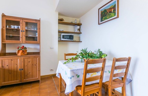 San Baronto Apartment | Lovely apartment for 2 people with WIFI, pool, TV, terrace, pets allowed and parking