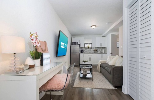 East Little Havana Apartment | Lovely Apartment Near Brickell 1