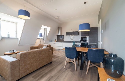 Colijnsplaat Apartment | Lovely apartment for 4 guests with hot tub, WIFI, TV, balcony and parking