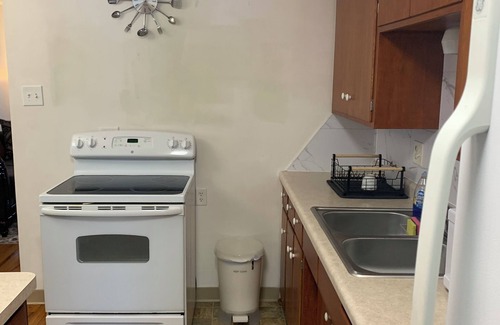 Diamond Lake Apartment | Lovely apartment on Duplex House in Minneapolis Near Airport & MOA