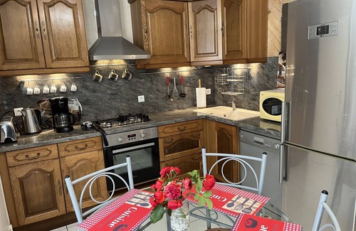 Romagnat Apartment | Lovely apartment to rent with sheltered pool in Auvergne near the Puys mountains