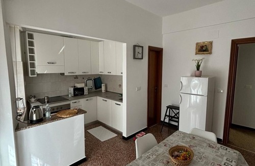 Rivarolo Ligure Apartment | Lovely apartment with a private parking