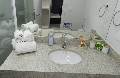 Passagem Apartment | Lovely apartment, with parking space, in a prime area of Cabo Frio.