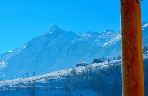 Kaprun Apartment | Lovely apartment with wraparound balcony in perfect location