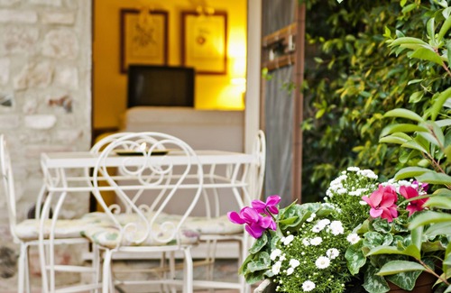 Gambassi Terme Apartment | LOVELY APERTMENT CLOSE TO FLORENCE. POOL, WI-FI 24H, WINE TASTING
