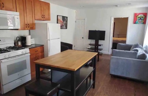 South Philadelphia West Apartment | Lovely Apt located in South Philadelphia