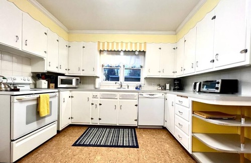 Lafayette House | Lovely Arts and Crafts Style 3BR 2BA Home in Historic Old Town Lafayette