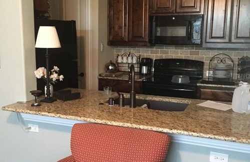 Trophy Club Cottage | Lovely Attached Apartment in the Suburbs!