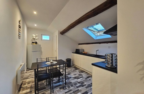 Decize Apartment | Lovely attic apartment a few steps from the town center