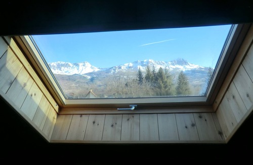 Chorges Cottage | Lovely attic apartment with mountain views