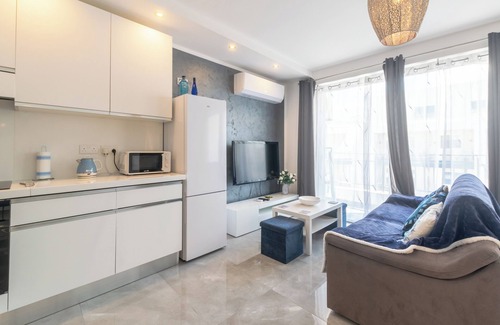 Qawra Apartment | ❇ Lovely Azure Apartment ❇
