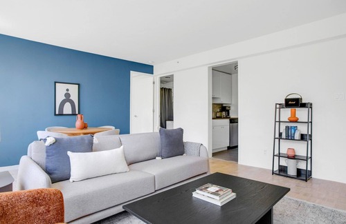Prudential - St. Botolph Apartment | Lovely Back Bay 1BR, by Blueground