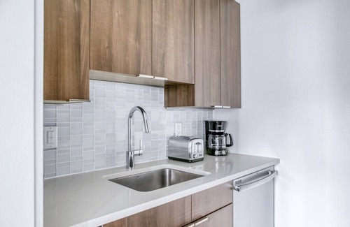 Prudential - St. Botolph Apartment | Lovely Back Bay 1BR w/W/D & Gym, near Copley T & Shops, by Blueground