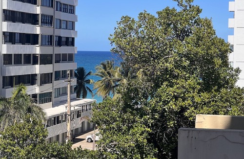 Parque Apartment | Lovely beach studio - High speed internet!