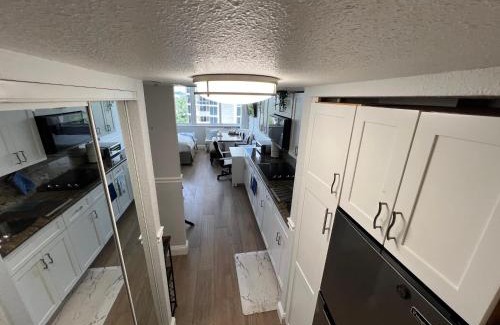 Sunny Isles Beach Apartment | Lovely beaches ocean & city view
