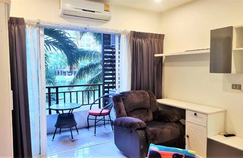 Sattahip Condo | Lovely beaches at Bangsaray & great resturants quiet location