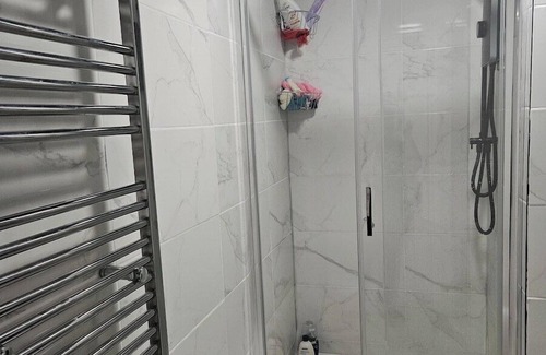 Dublin Apartment | Lovely bedroom to let in Tallaght