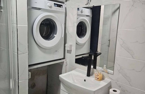Dublin Apartment | Lovely bedroom to let in Tallaght