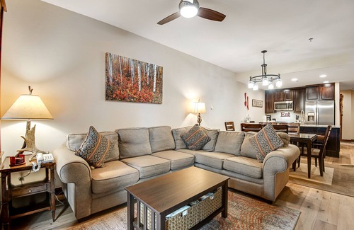 Four O'Clock Condo | Lovely Breckenridge villa with fireplace & resort amenities