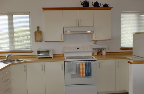 Canning Apartment | Lovely, bright,1-br apt in historic village of Canning, 5 mins from beach