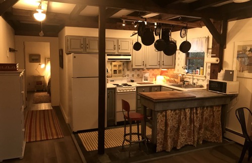 Richmond Apartment | Lovely bright apartment in pastoral shaker barn