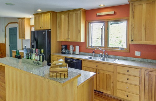 Canton House | Lovely Canton Country Home with Patio!